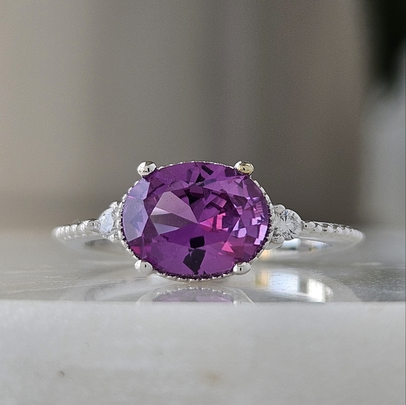 Oval Amethyst gemstone ring, 925 Sterling Silver Charmed Aroma - Picture 2 of 6